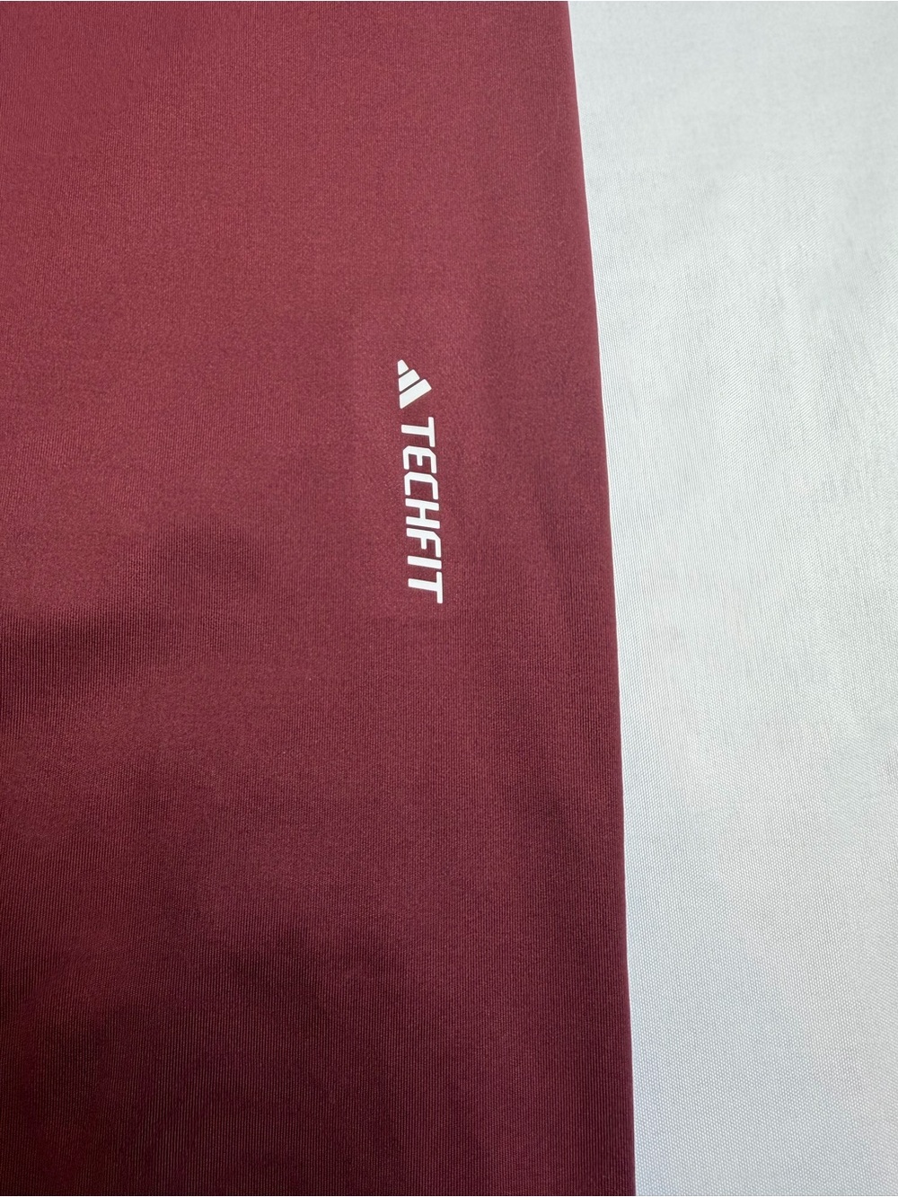 Adidas Techfit Burgundy Leggings with Pink Logo Waistband size Large - Picture 2 of 5